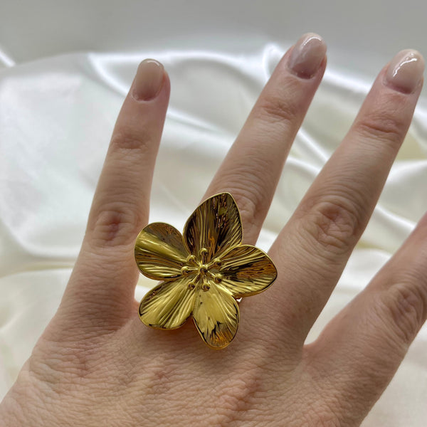 Big Flower Ring